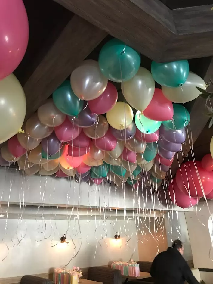 baby shower balloon ceiling decoration