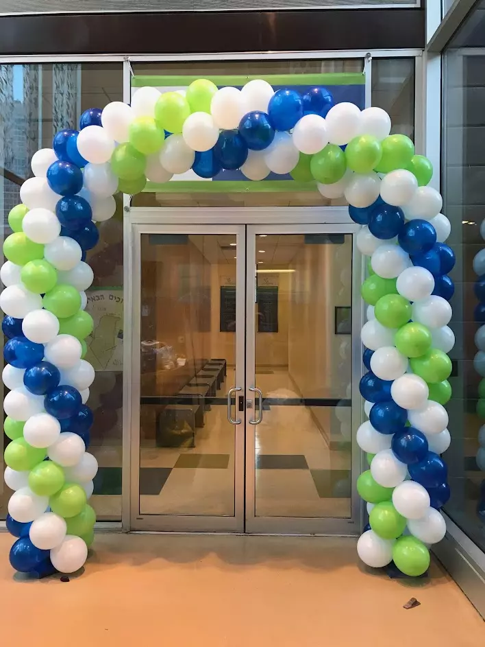 balloon arch at the entrance