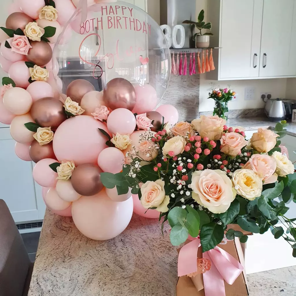 balloon bouquet with flowers