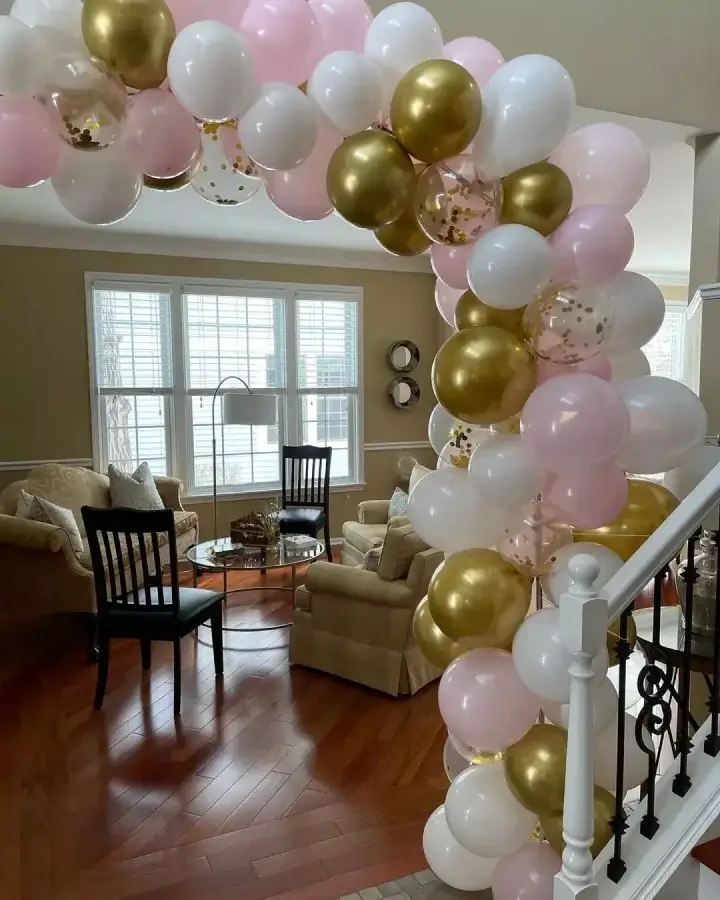 birthday balloon arches in Libertyville