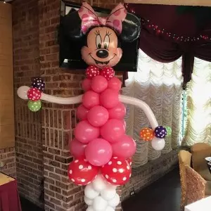 birthday balloon sculpture